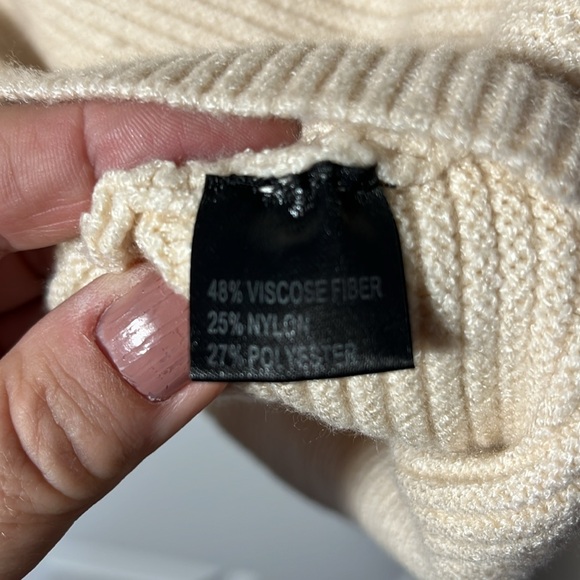 Carpetcom women’s long sleeve turtleneck, ivory sweater side shoulder zipper XL - Picture 7 of 13